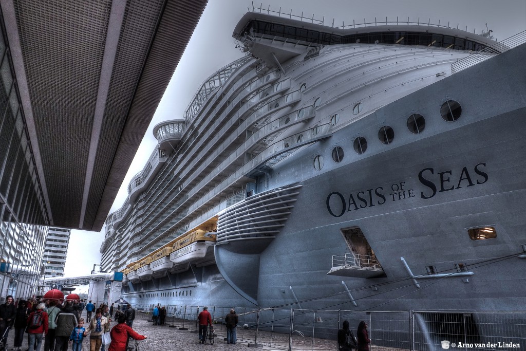 Oasis-of-the-Seas_bew_hdr.jpg